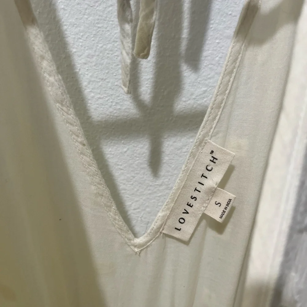 LOVE STITCH IVORY CREAM EMBROIDERED FLUTTER SLEEVE MAXI DRESS SIZE SMALL - Picture 4 of 16